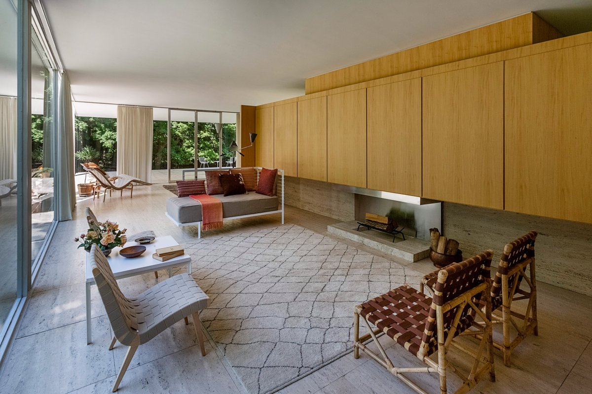 YINJISPACE - Mies van der Rohe x Farnsworth House